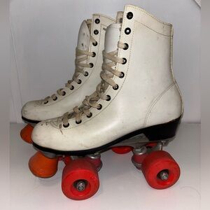 Vintage White Roller Skates with Red Wheels size Women’s 8
